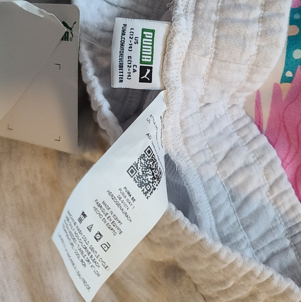 Athletic shorts - Picture 2 of 3